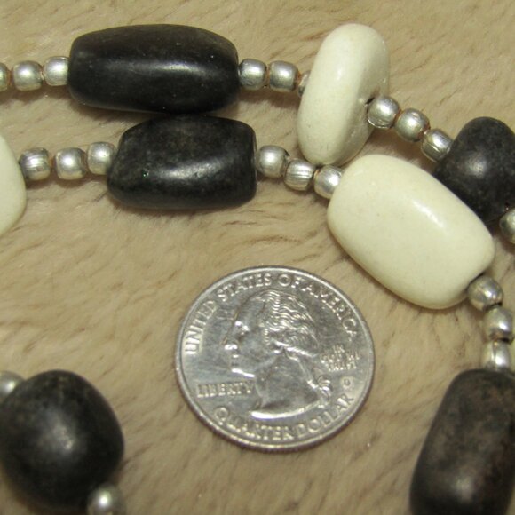 Vintage Black & White Stone Beaded Necklace - Picture 3 of 7